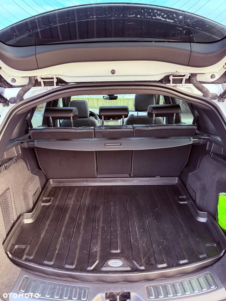 Land Rover Discovery Sport 2.0 P200 mHEV R-Dynamic - 18