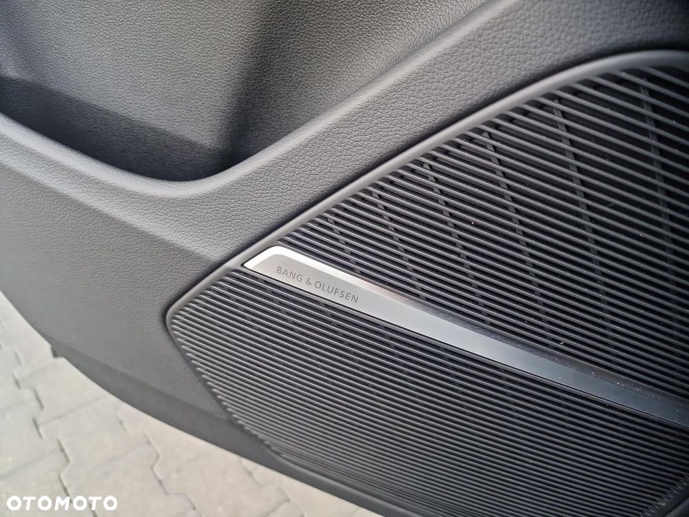 Audi Q8 - 17