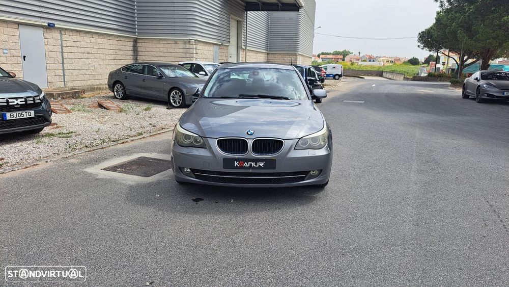 BMW 520 d Executive - 12