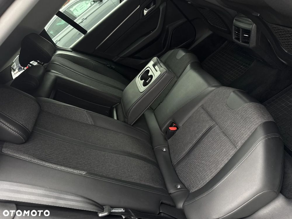 Peugeot 508 1.6 PureTech First Edition S&S EAT8 - 34