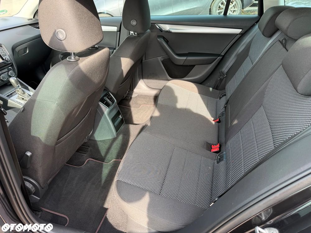 Skoda Octavia 2.0 TDI DSG Ambition - 14