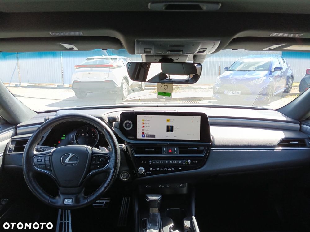 Lexus ES 300h F Sport Edition - 2