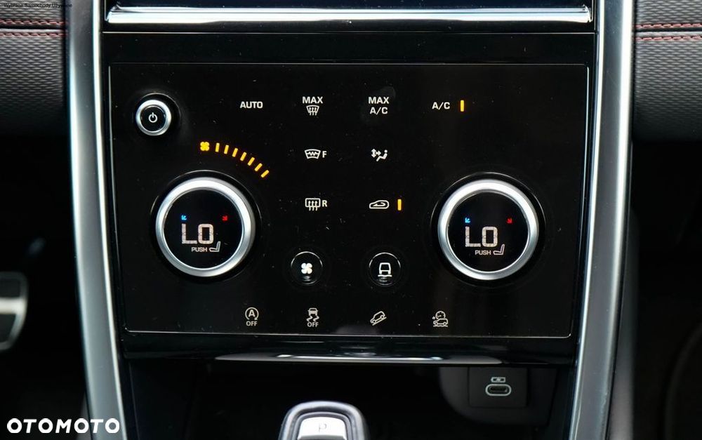 Land Rover Discovery Sport - 22