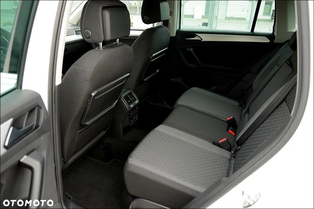 Volkswagen Tiguan 2.0 TDI SCR 4MOTION BlueMotion Technology Comfortline - 21