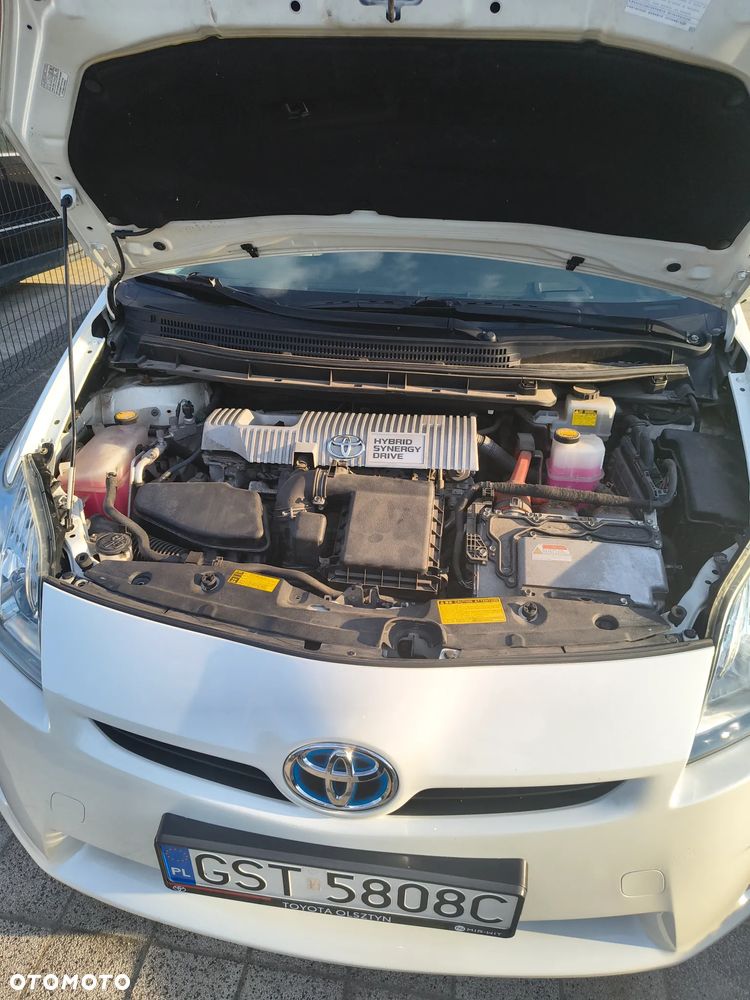 Toyota Prius 1.8 HSD Prestige - 8