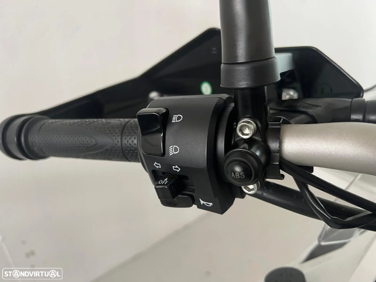 Benelli TRK 502 COM 3 MALAS SHAD - 4
