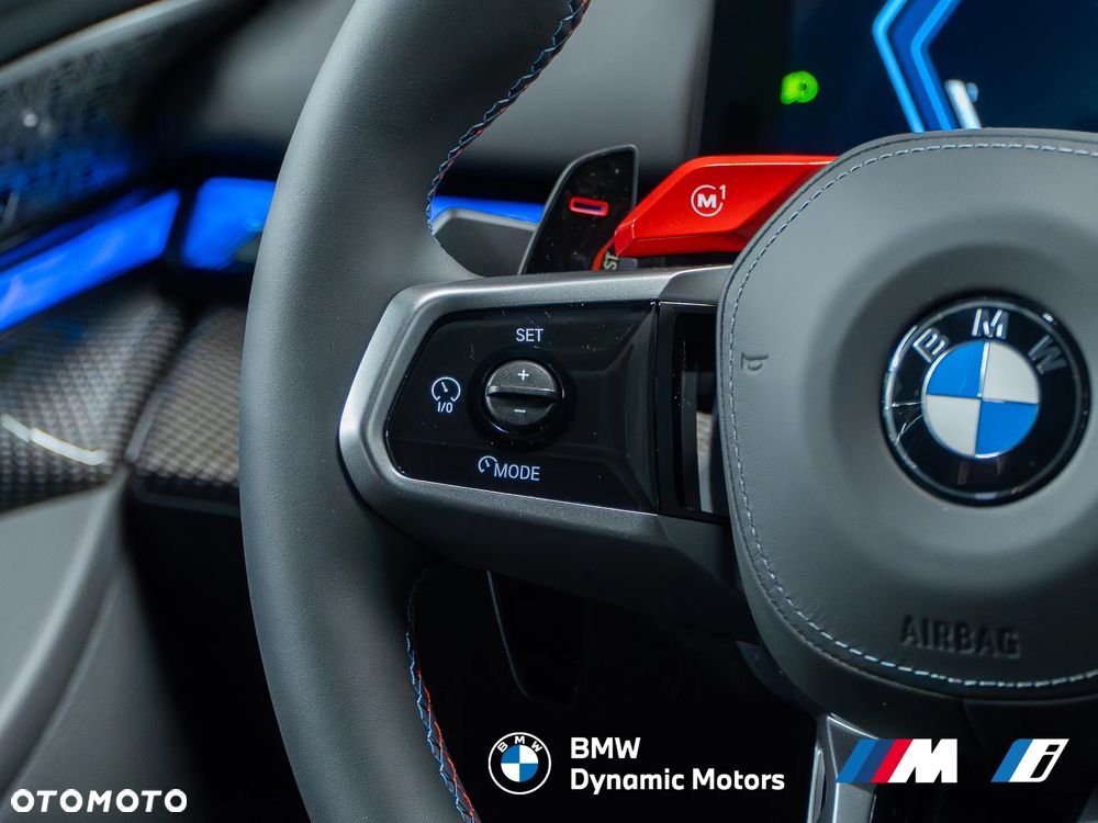 BMW M5 xDrive - 28