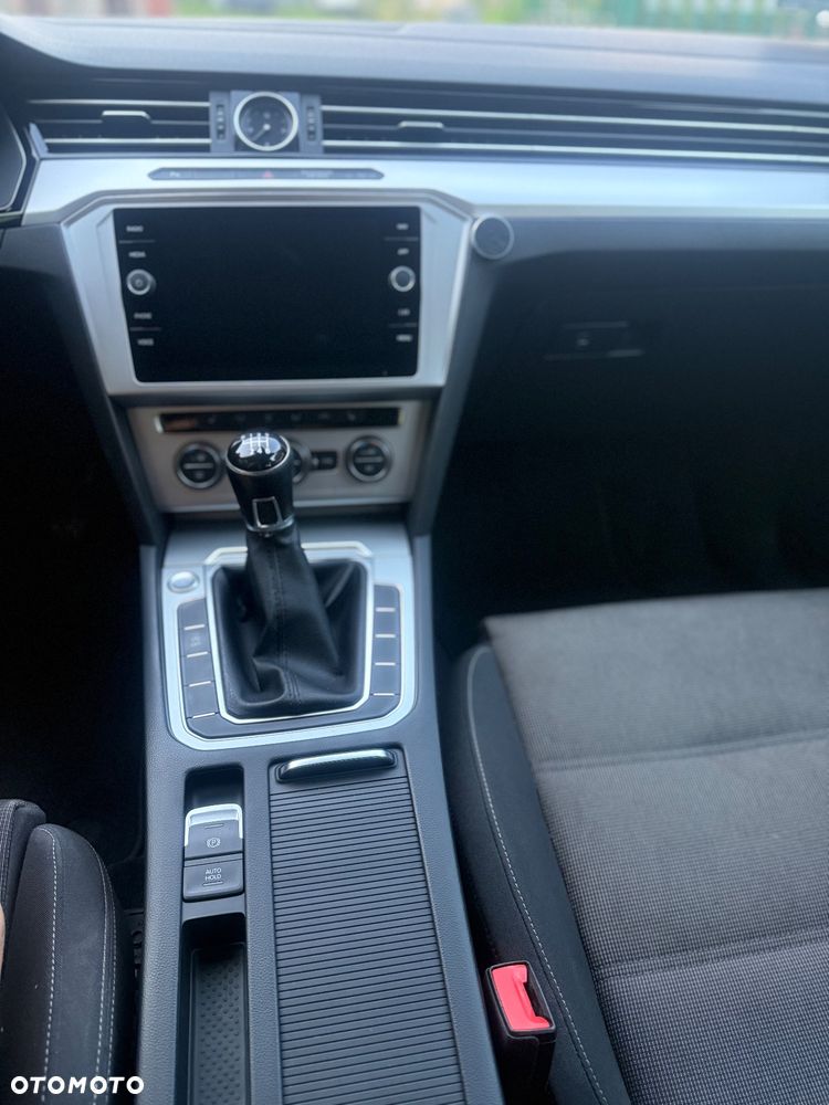 Volkswagen Passat 2.0 TDI BMT Comfortline - 10