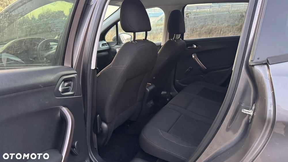 Peugeot 2008 - 9