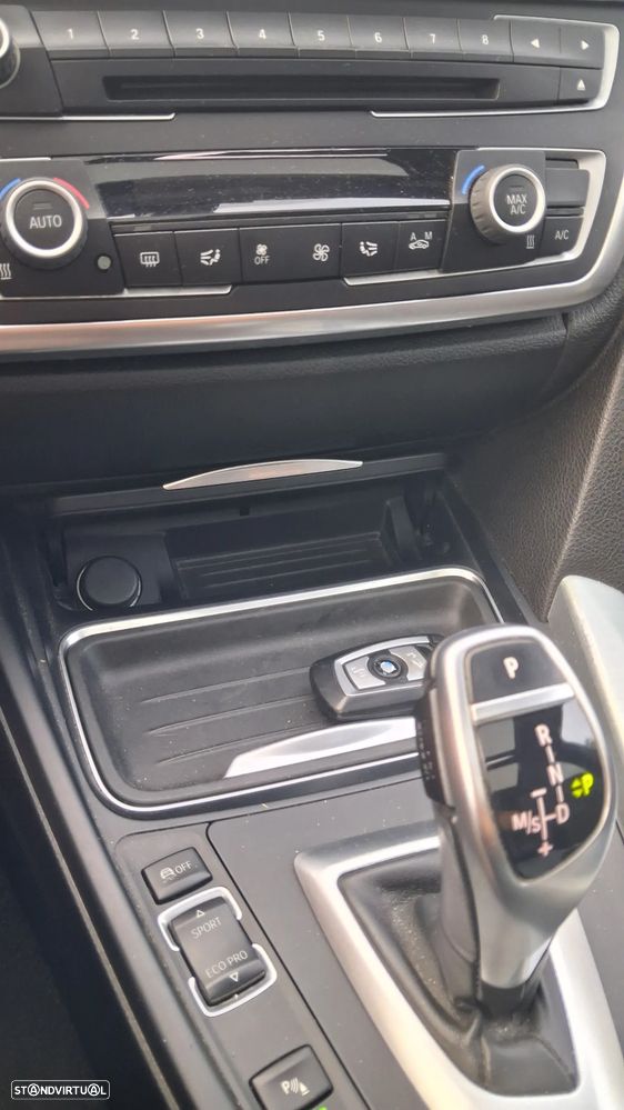 BMW 320 d Auto Line Luxury - 32