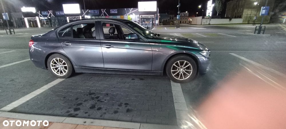 BMW Seria 3 ver-320i - 3