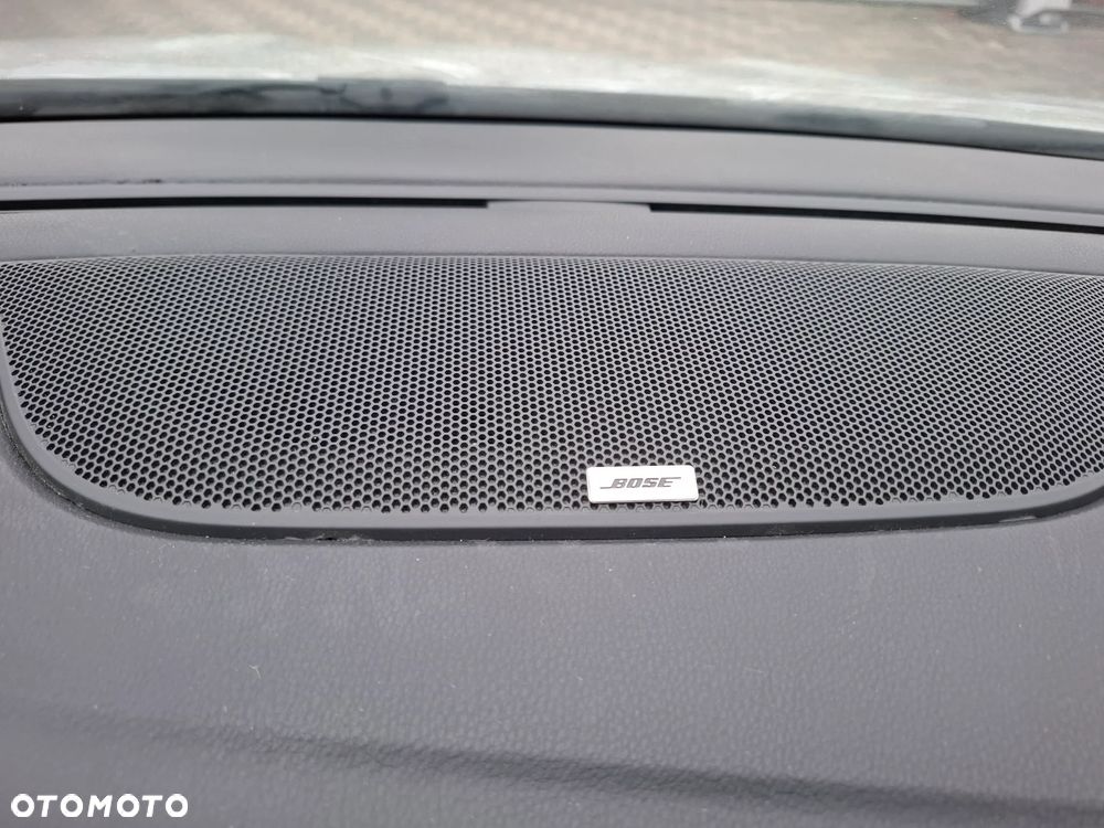 Renault Megane ENERGY dCi 130 BOSE EDITION - 21