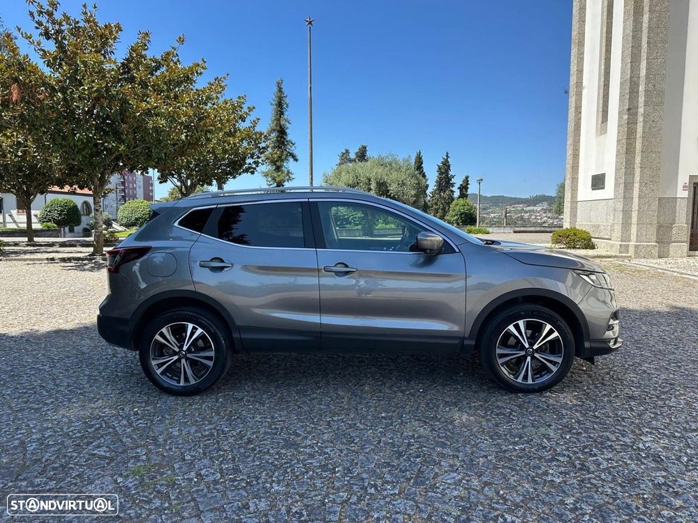 Nissan Qashqai 1.5 dCi N-Connecta J18+Led - 29