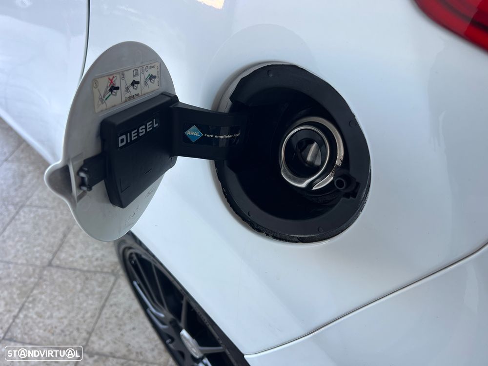 Ford Fiesta 1.4 TDCI Champions Edition - 26