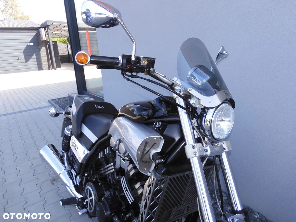 Yamaha V-MAX - 3