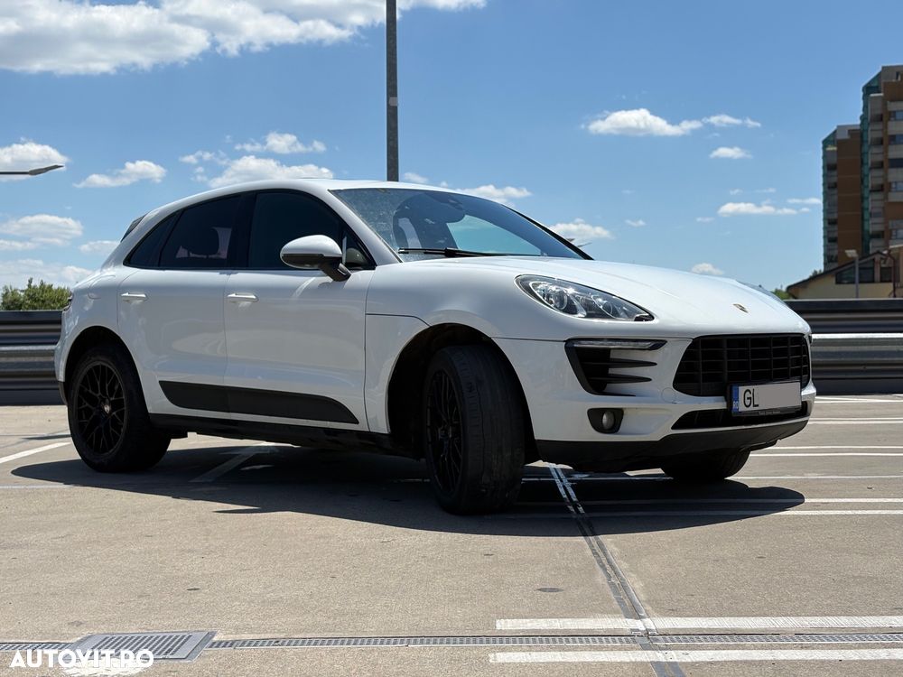 Porsche Macan - 1