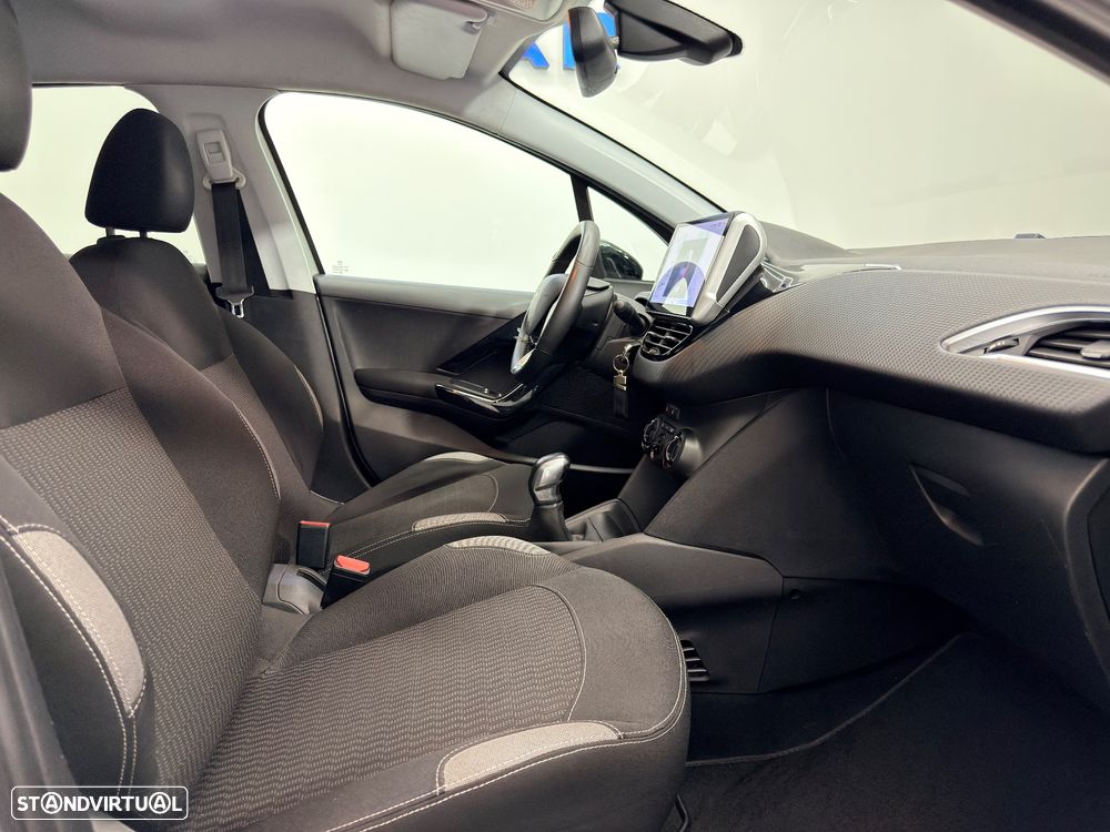 Peugeot 208 1.6 BlueHDi Style - 16