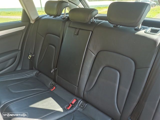 Audi A4 Avant 2.0 TDI Multitronic - 25