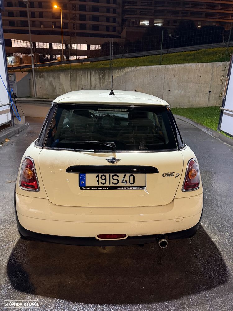 MINI 3 Portas One D - 6