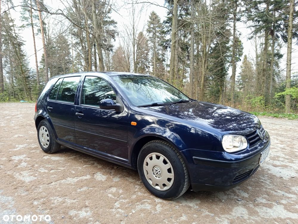 Volkswagen Golf 1.6 - 16