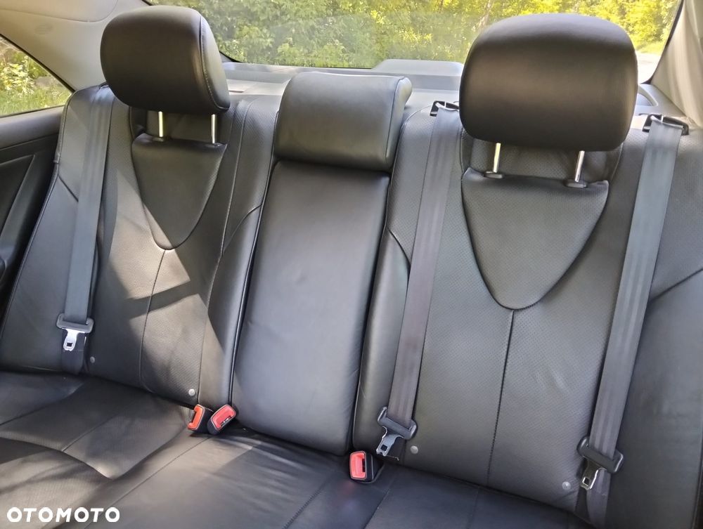 Toyota Camry - 8