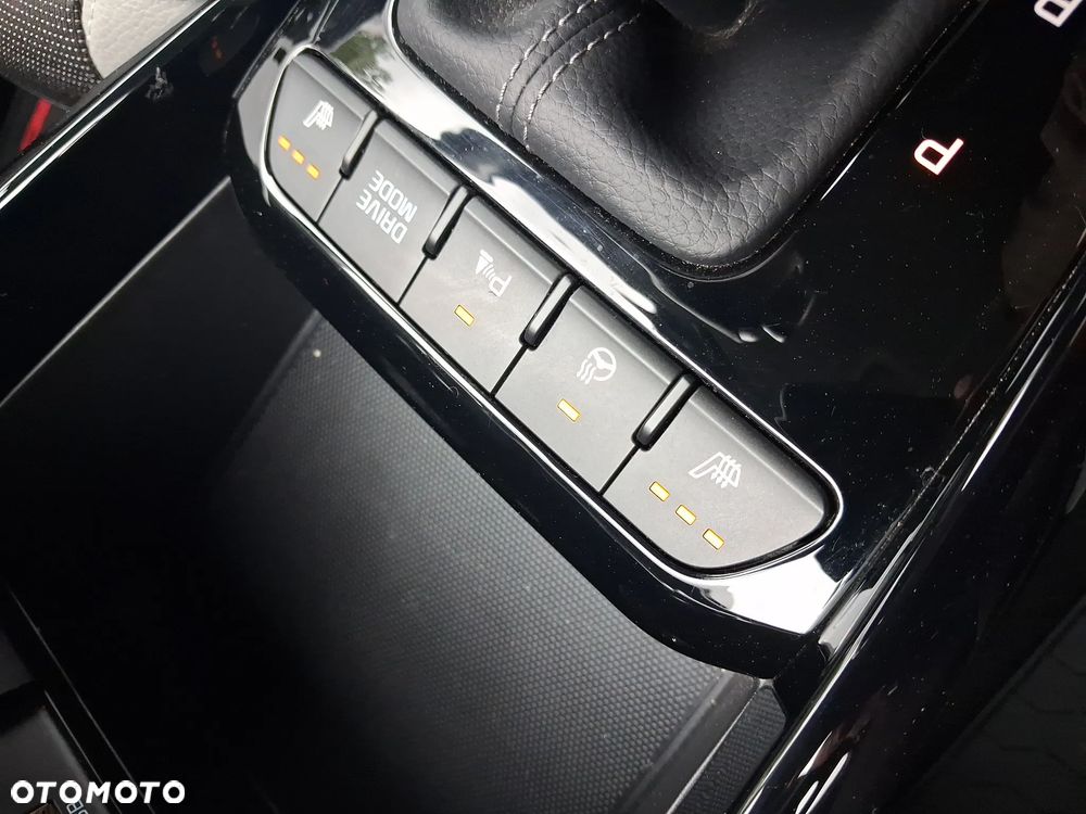 Kia Stonic 1.0 T-GDI L Business Line DCT - 21