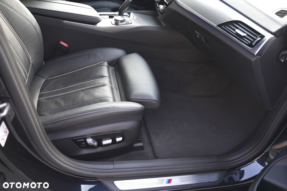 BMW 6GT 630i M Sport - 12