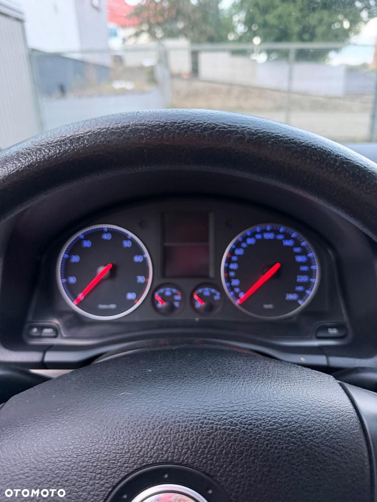 Volkswagen Golf - 13