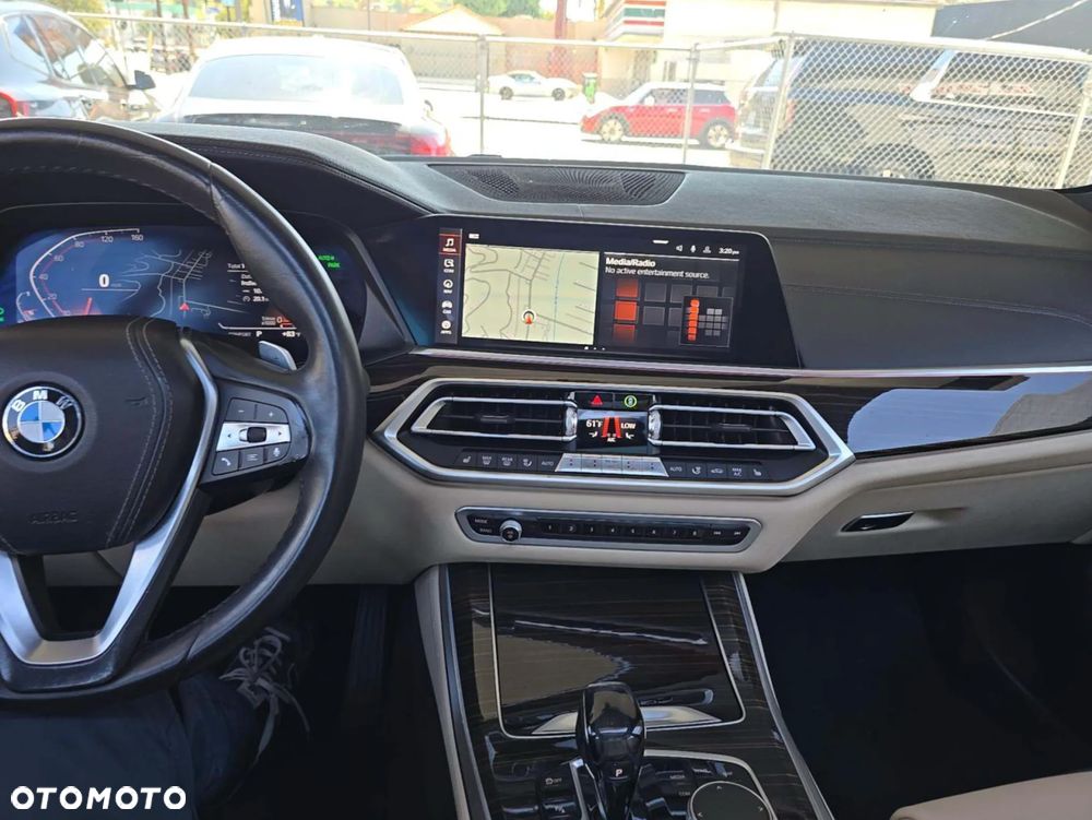 BMW X5 xDrive40i mHEV - 11