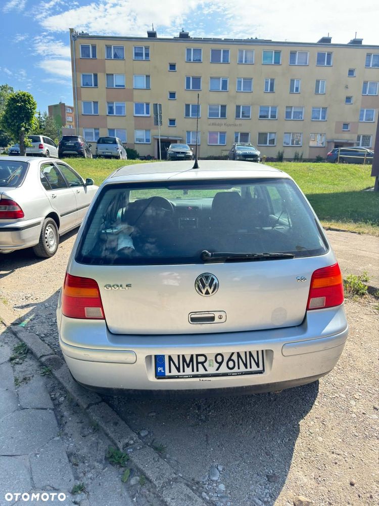Volkswagen Golf - 3