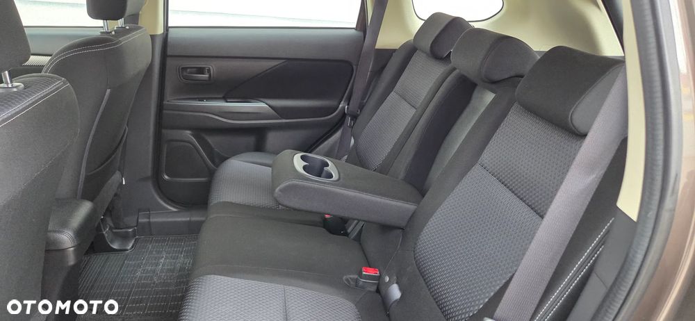 Mitsubishi Outlander 2.0 City Style 2WD - 37