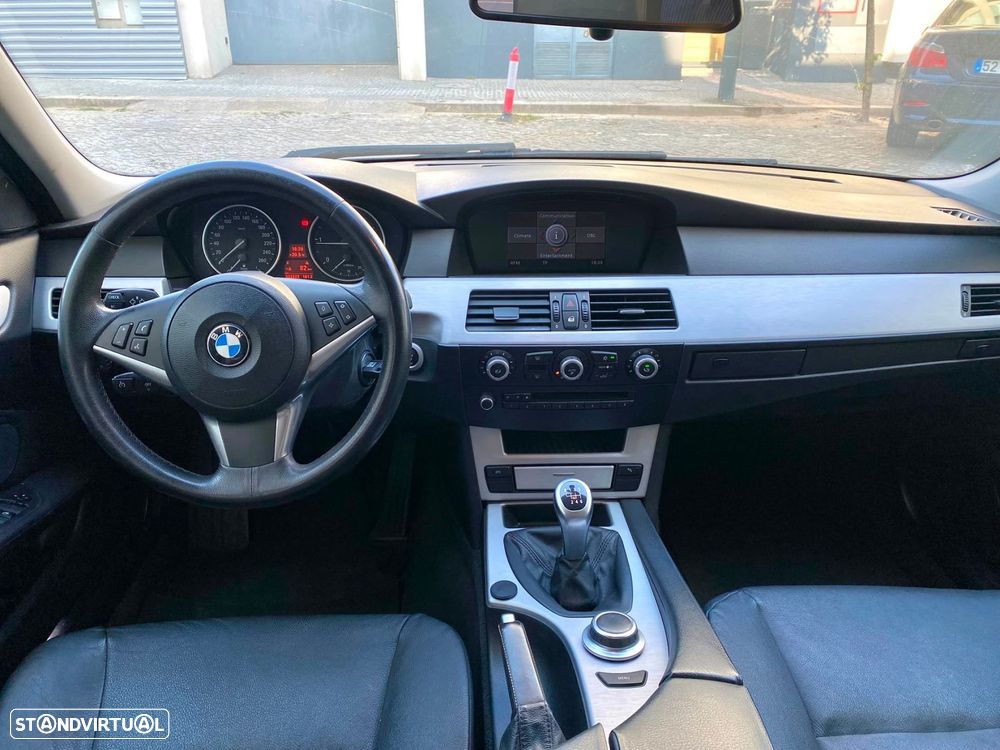 BMW 520 d Executive - 14