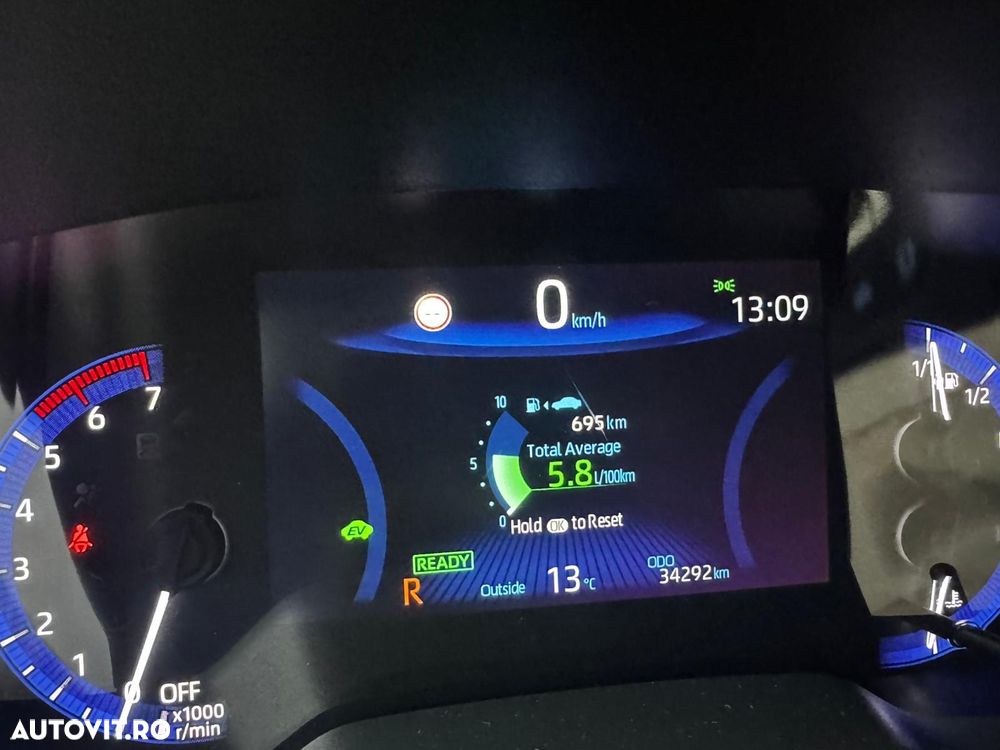 Toyota Corolla Sedan 1.8 HSD Dynamic - 17