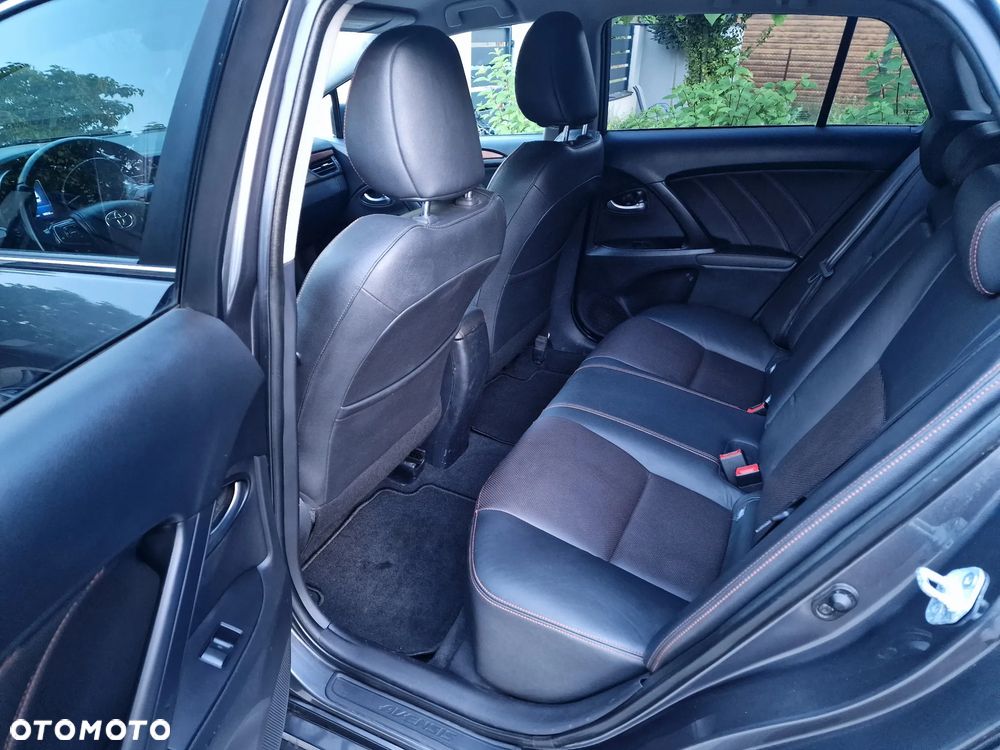 Toyota Avensis 2.0 D-4D Prestige - 17