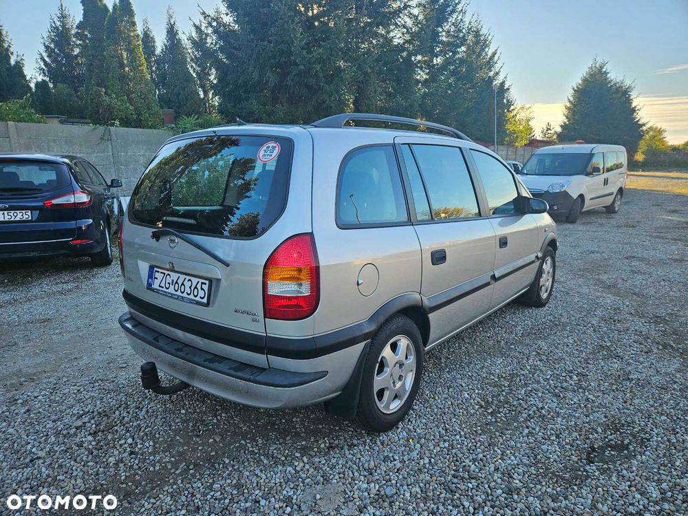 Opel Zafira - 3