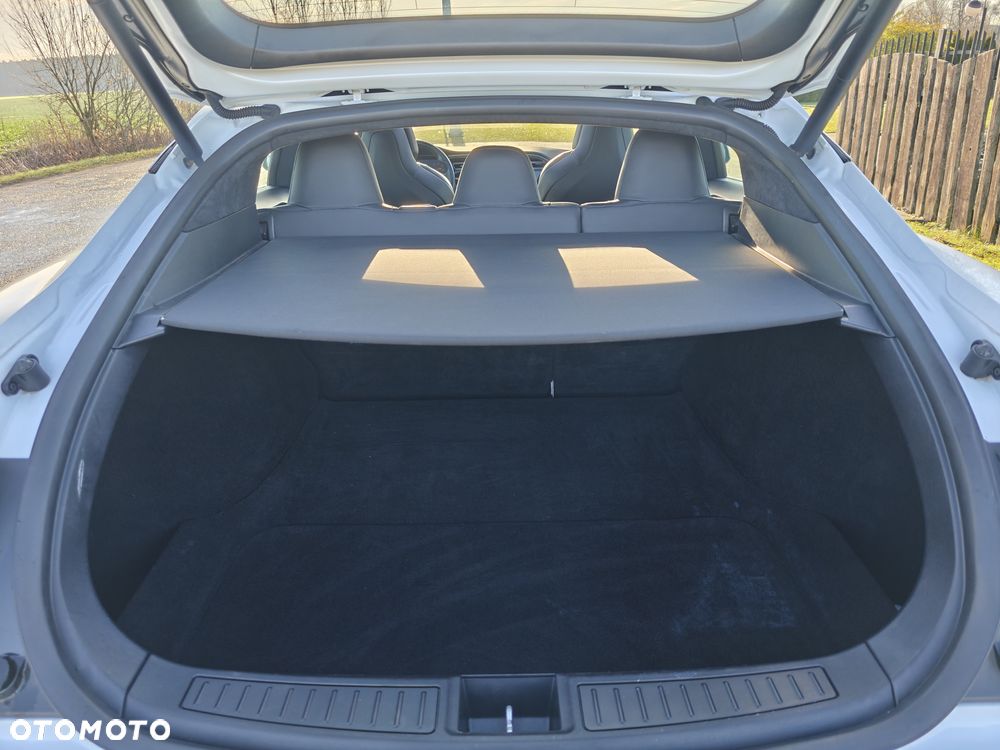 Tesla Model S Long Range Plus - 13