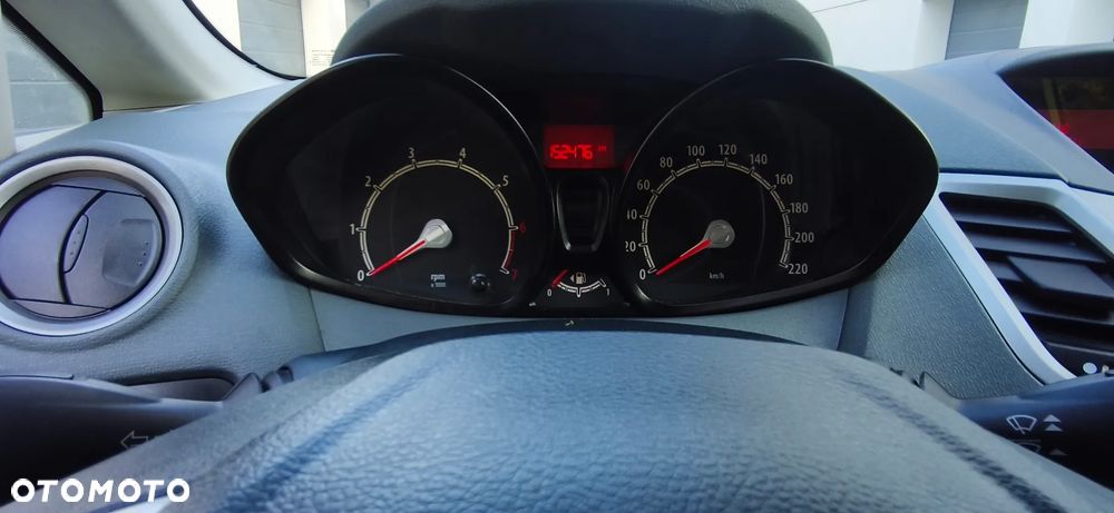 Ford Fiesta - 23