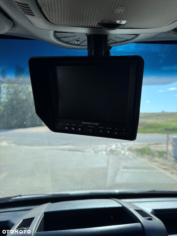 Mercedes-Benz Sprinter - 11