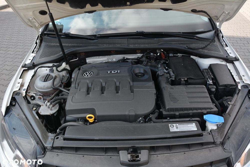 Volkswagen Golf 1.6 TDI BlueMotion Technology DSG Lounge - 36