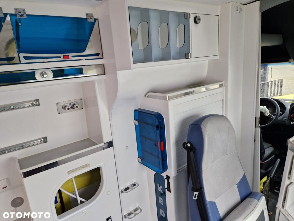 Mercedes-Benz Sprinter - 21