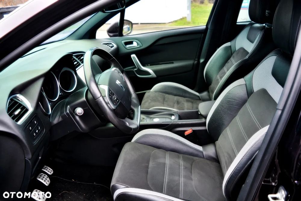Citroën DS4 HDi 115 Chic - 14