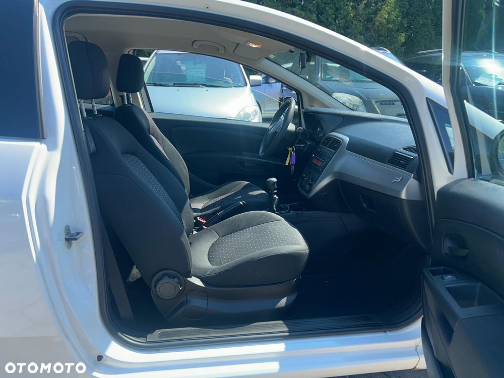 Fiat Punto 1.2 16V Active - 13