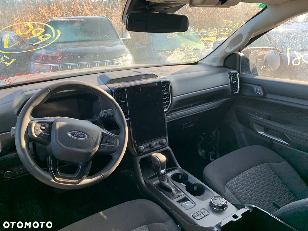 Ford Ranger - 12