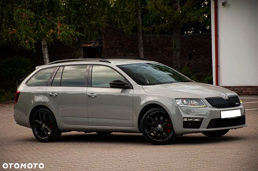 Skoda Octavia 2.0 TDI DSG RS - 10