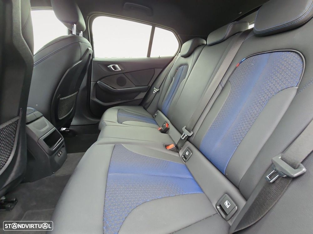 BMW 116 d Pack Desportivo M Auto - 13