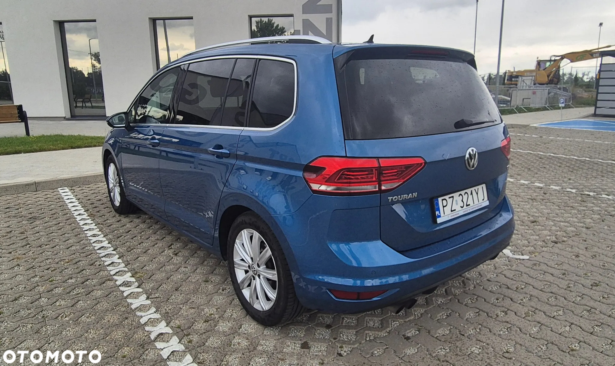 Volkswagen Touran 1.4 TSI BMT Highline - 4