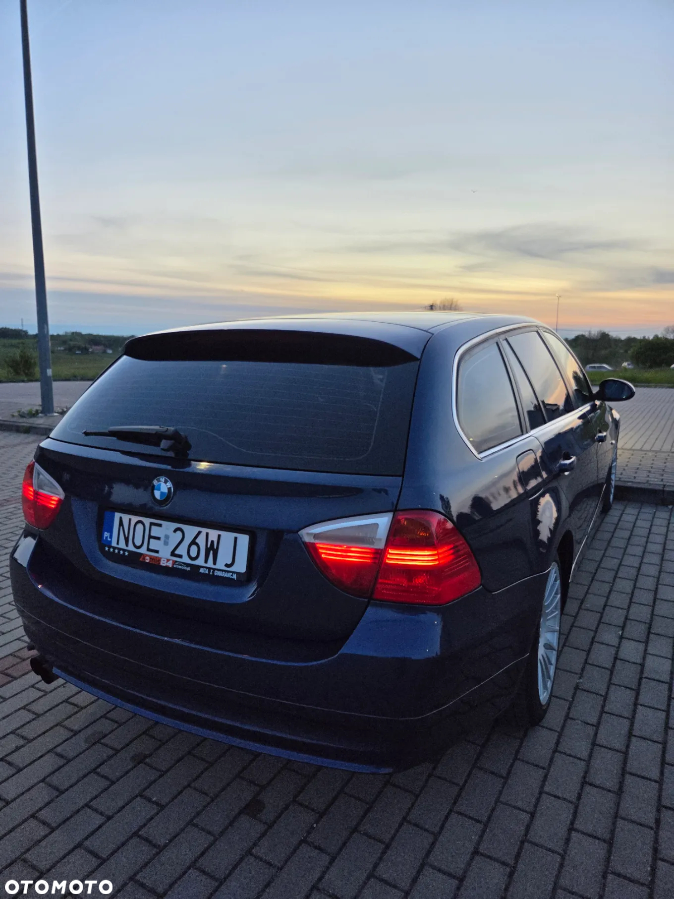 BMW Seria 3 325xi Touring - 8