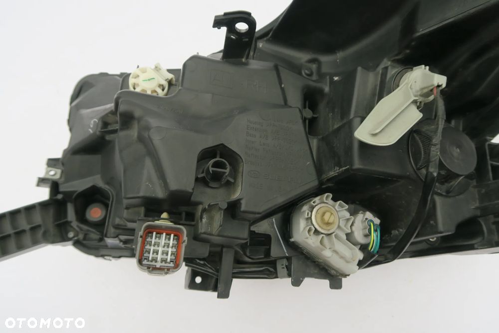 SUBARU OUTBACK USA 2020 - 2022 reflektor PRAWY R LED 14 PIN ORYGINAŁ OE - 12