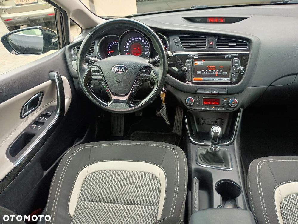 Kia Ceed - 20