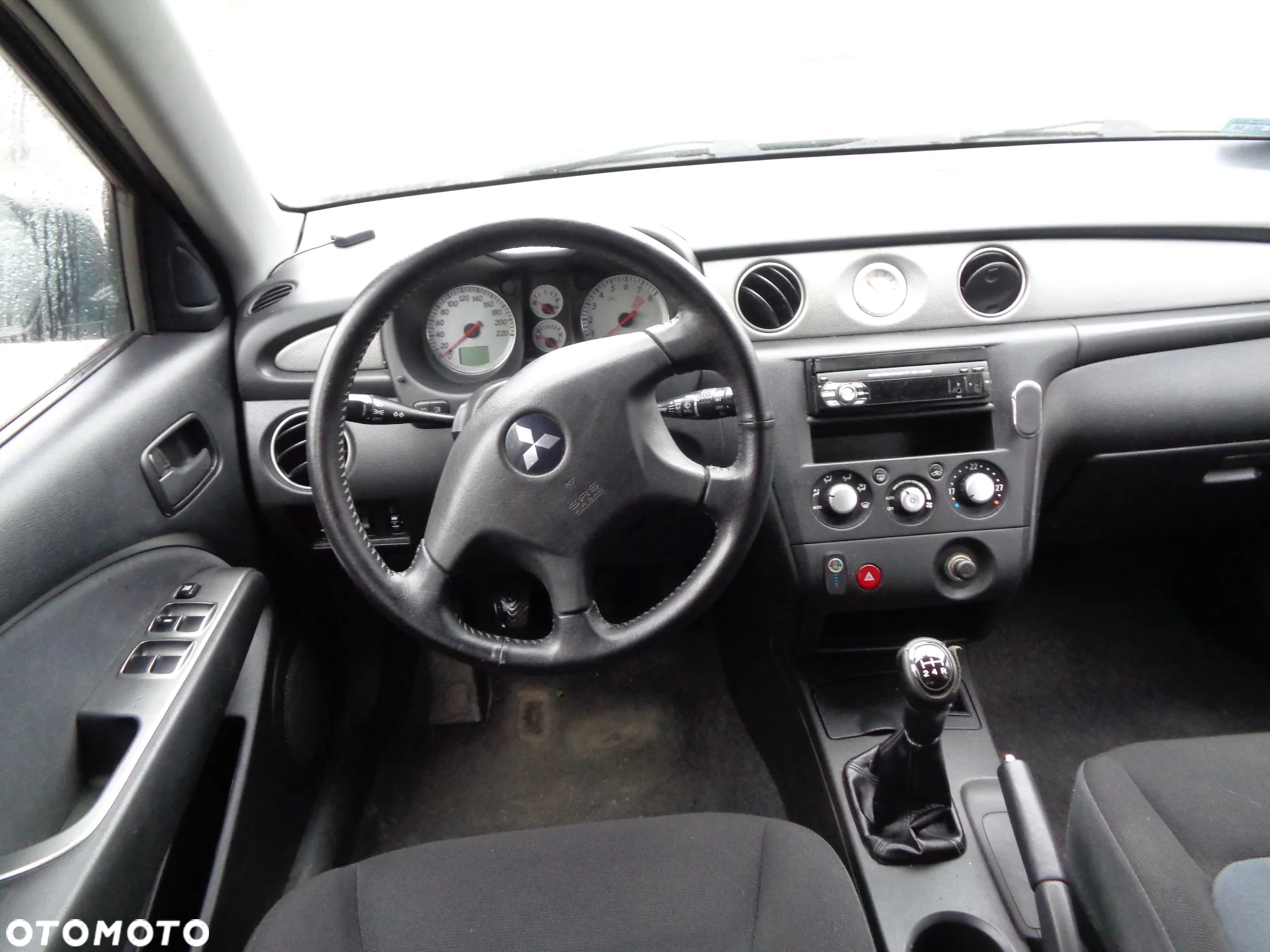 Mitsubishi Outlander 2.0 2WD Invite - 8